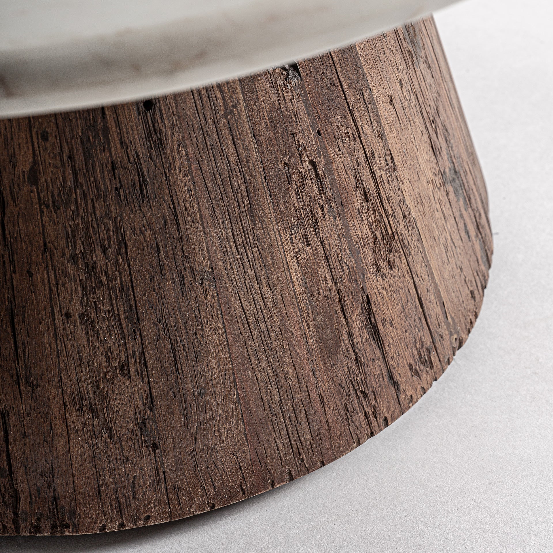 SKORUP DINING TABLE
