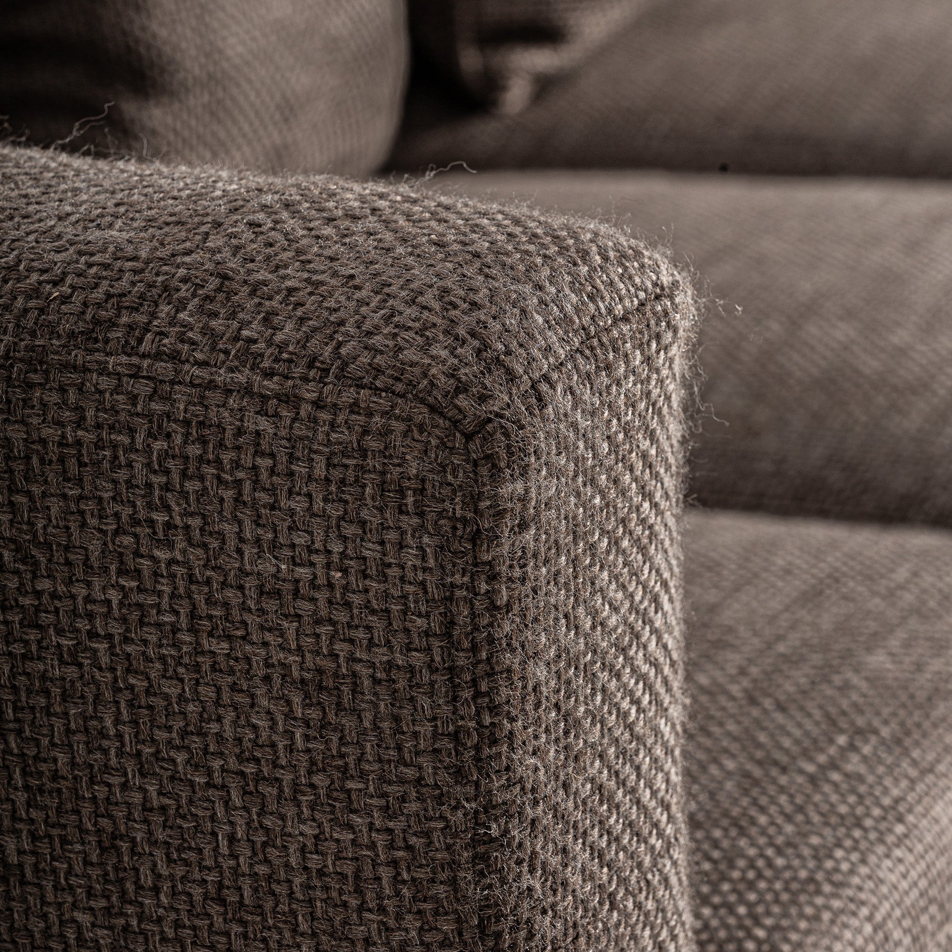 Carlton Colonial Sofa - Beige Marbled Polyester with Pine Wood Frame