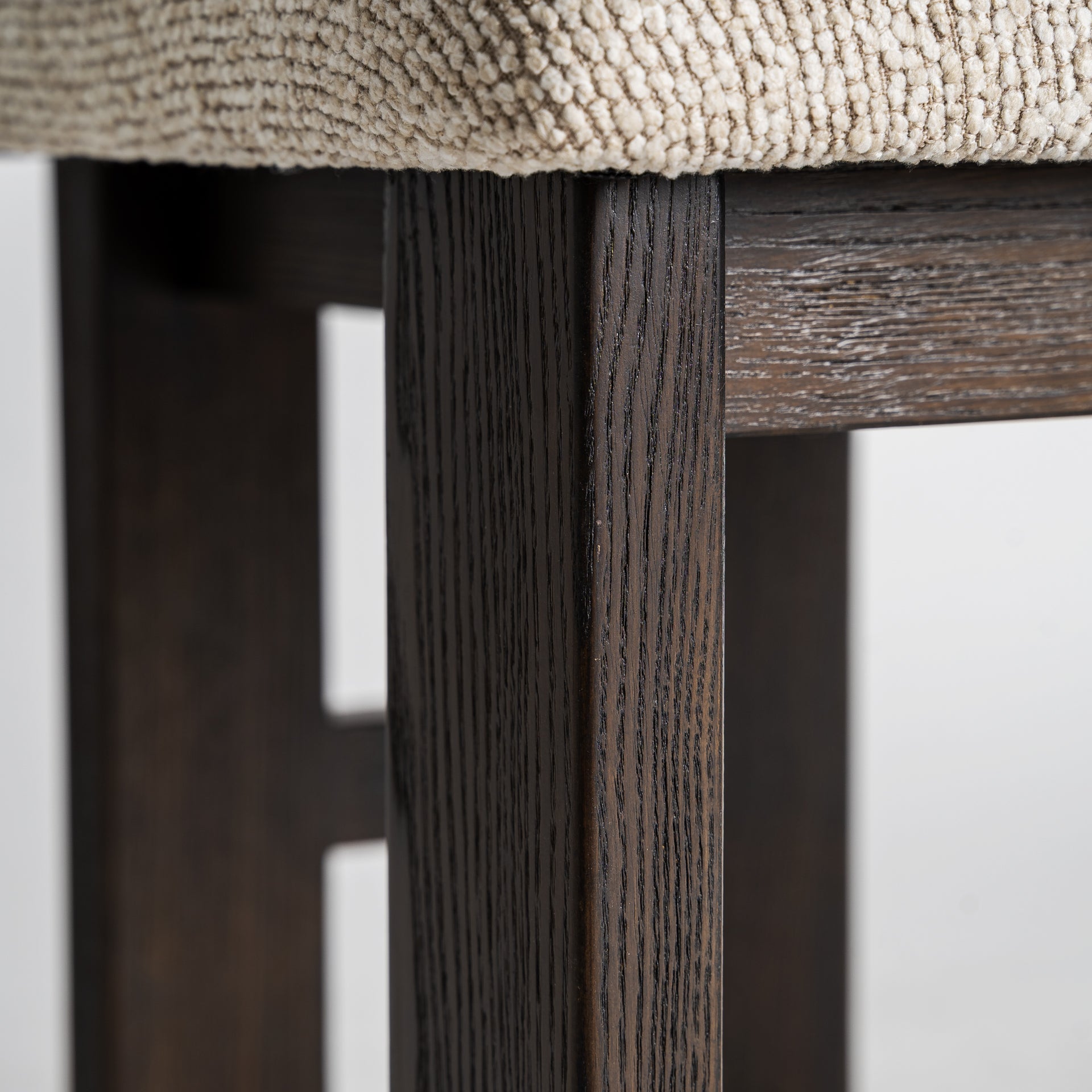EVJE CHAIR