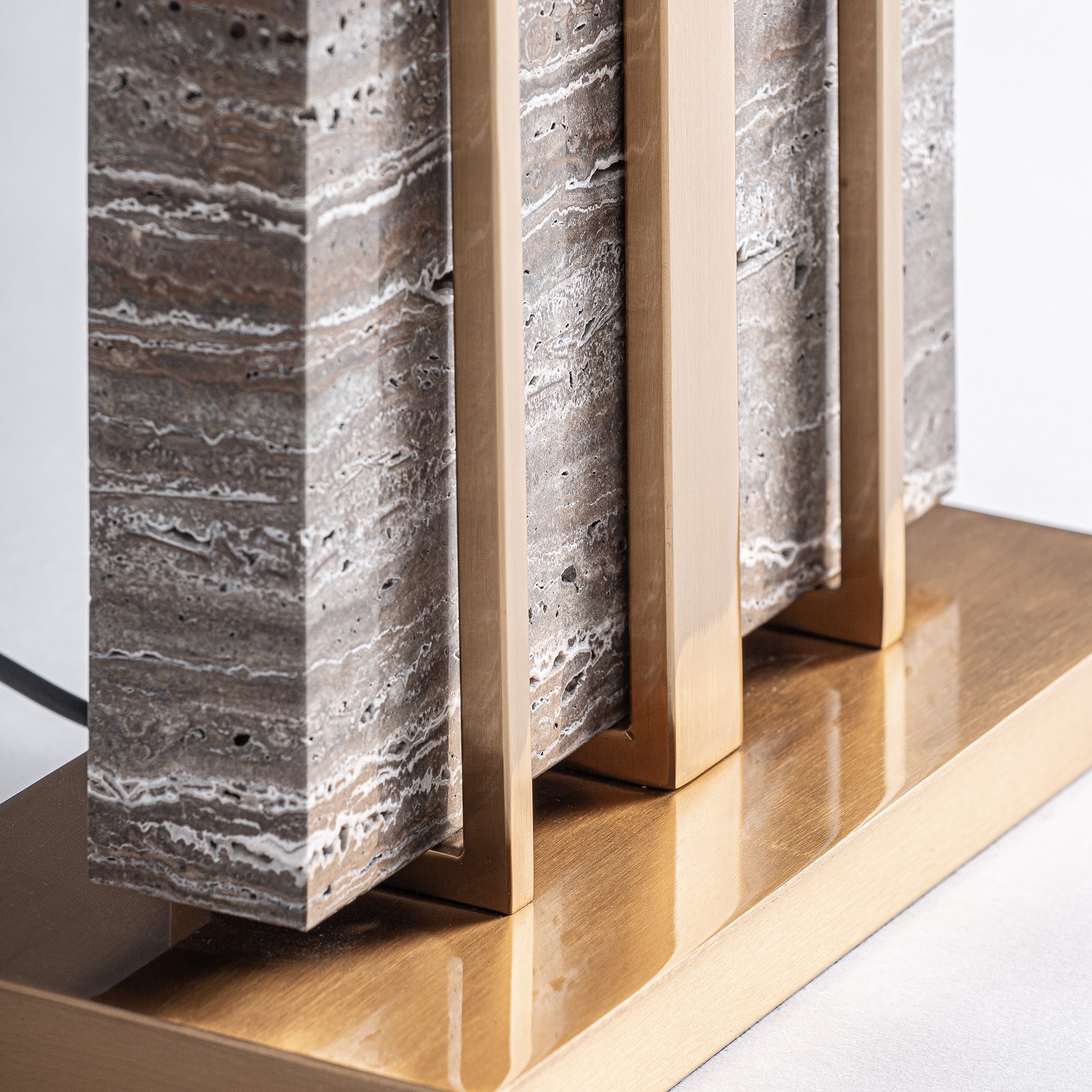 GIA TABLE LAMP