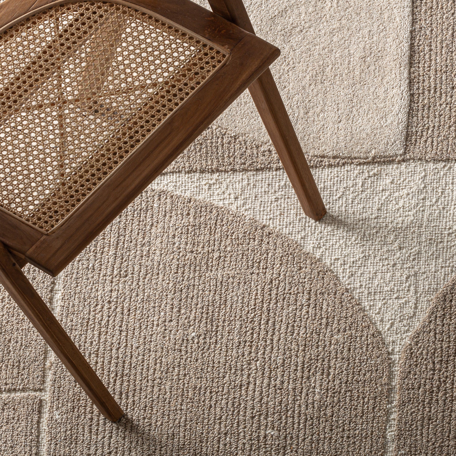 Nohara Classic Wool Carpet - Beige & Off-White Viscose