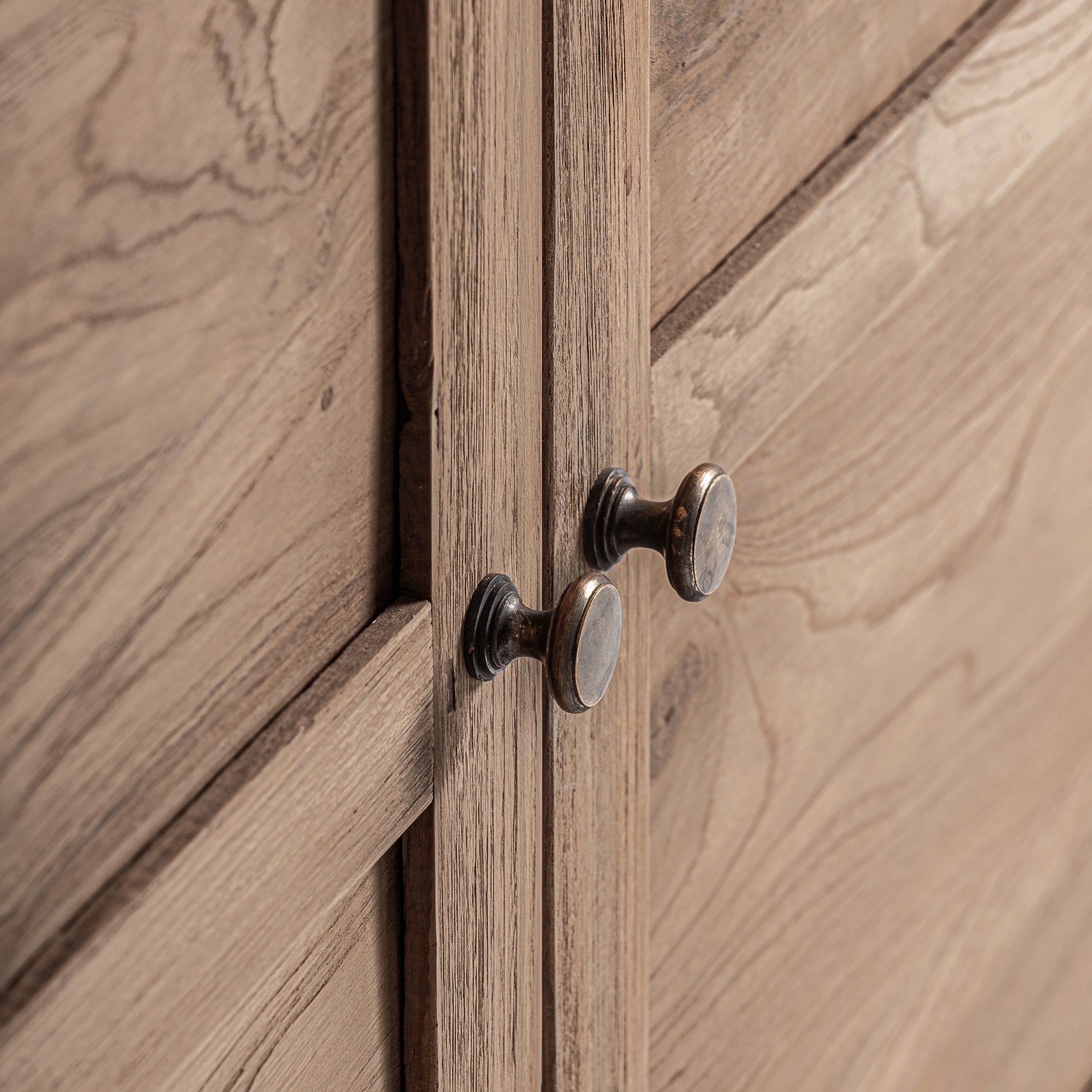 Sundsvall Glass Cabinet