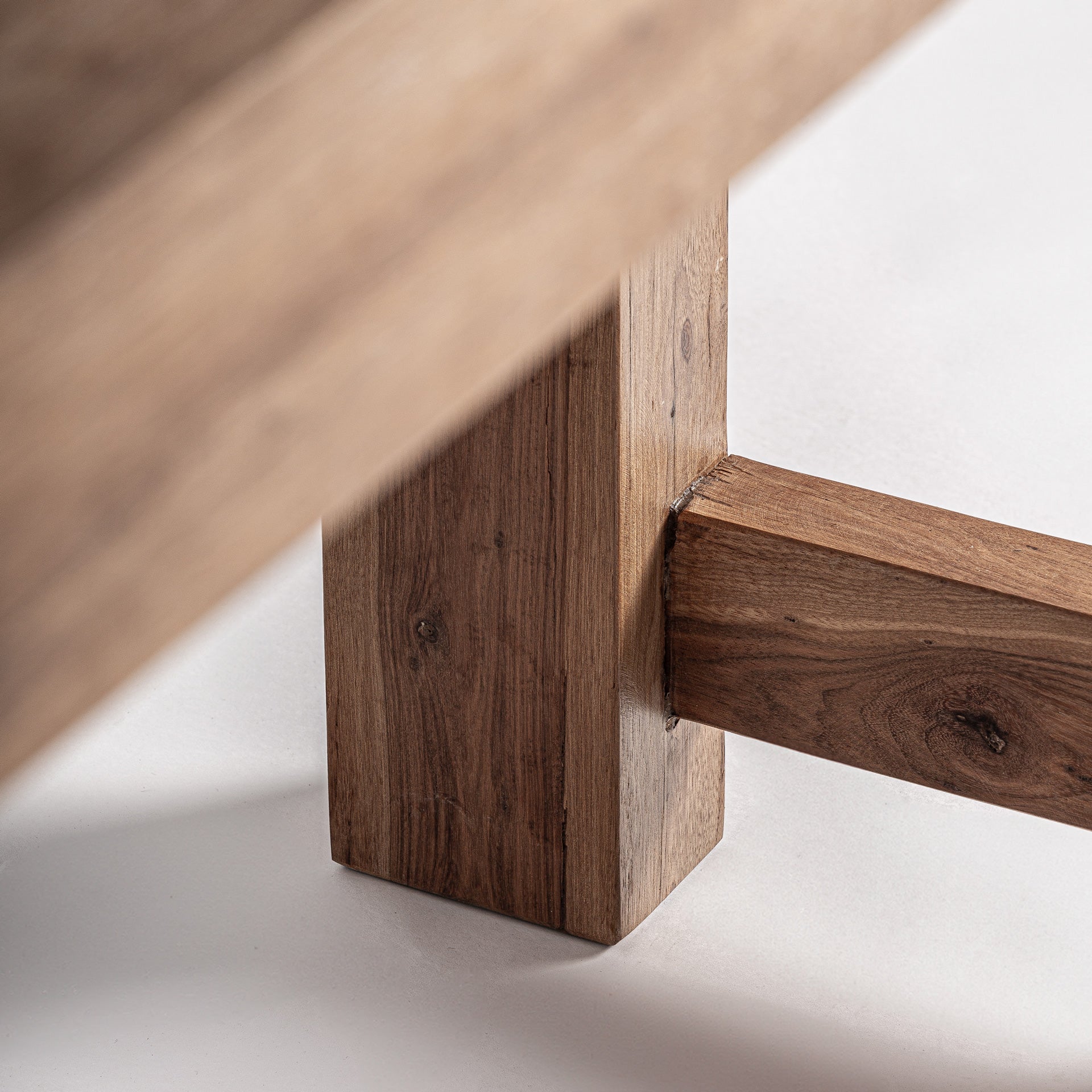 Arvika Dining Table