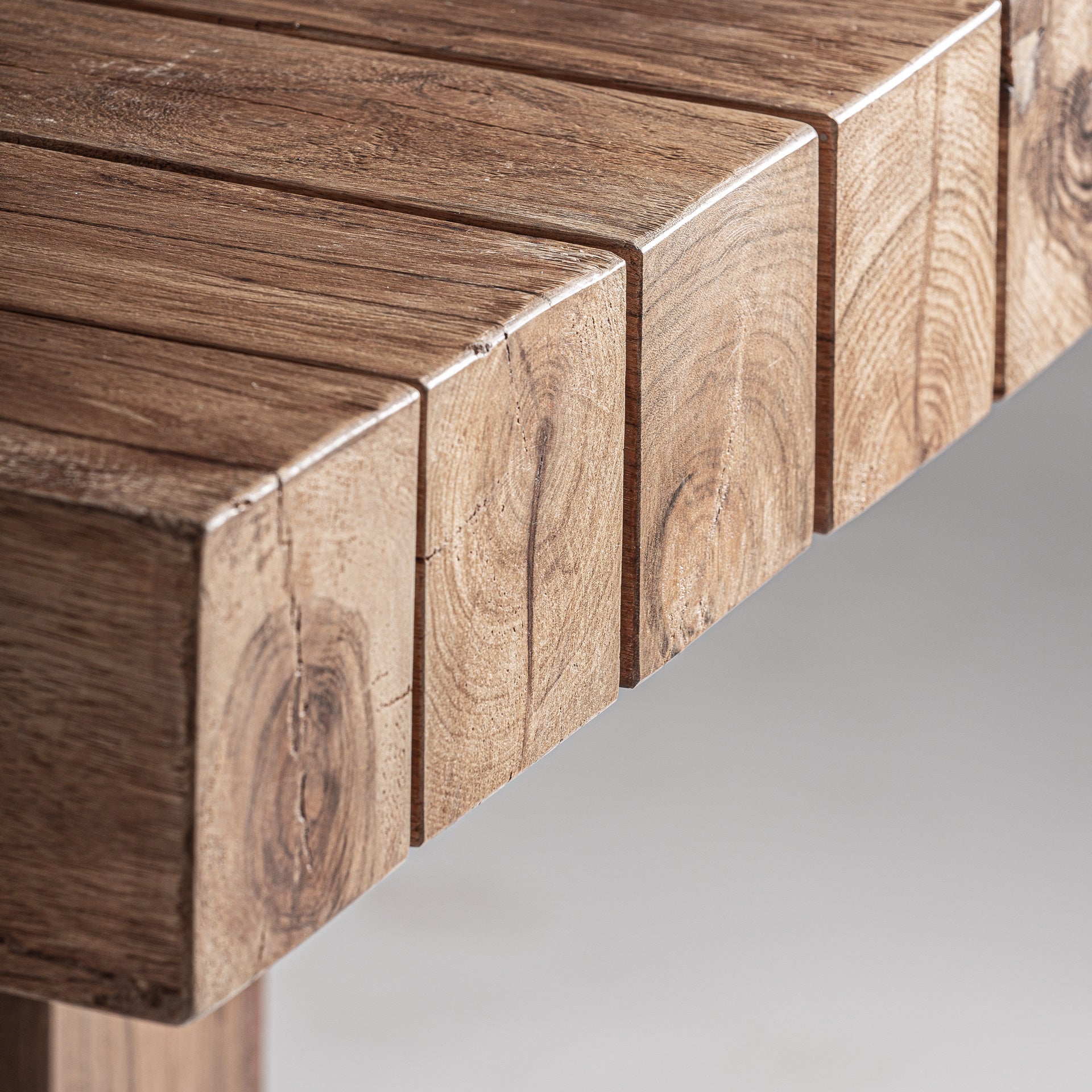 Arvika Dining Table