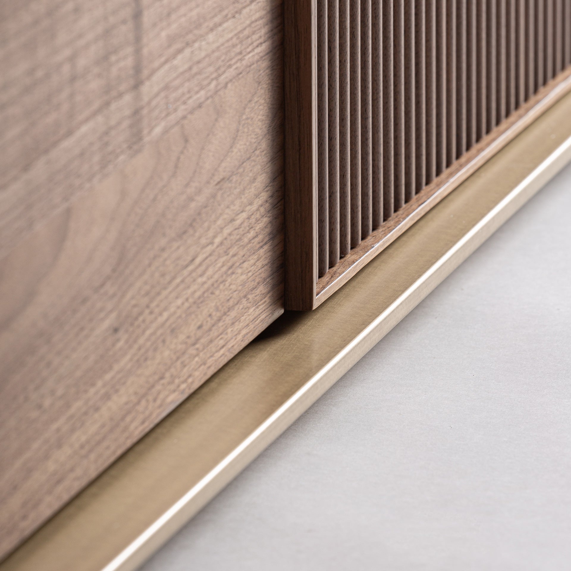 AISBY Contemporary TV Stand - Ash Wood & Tempered Glass