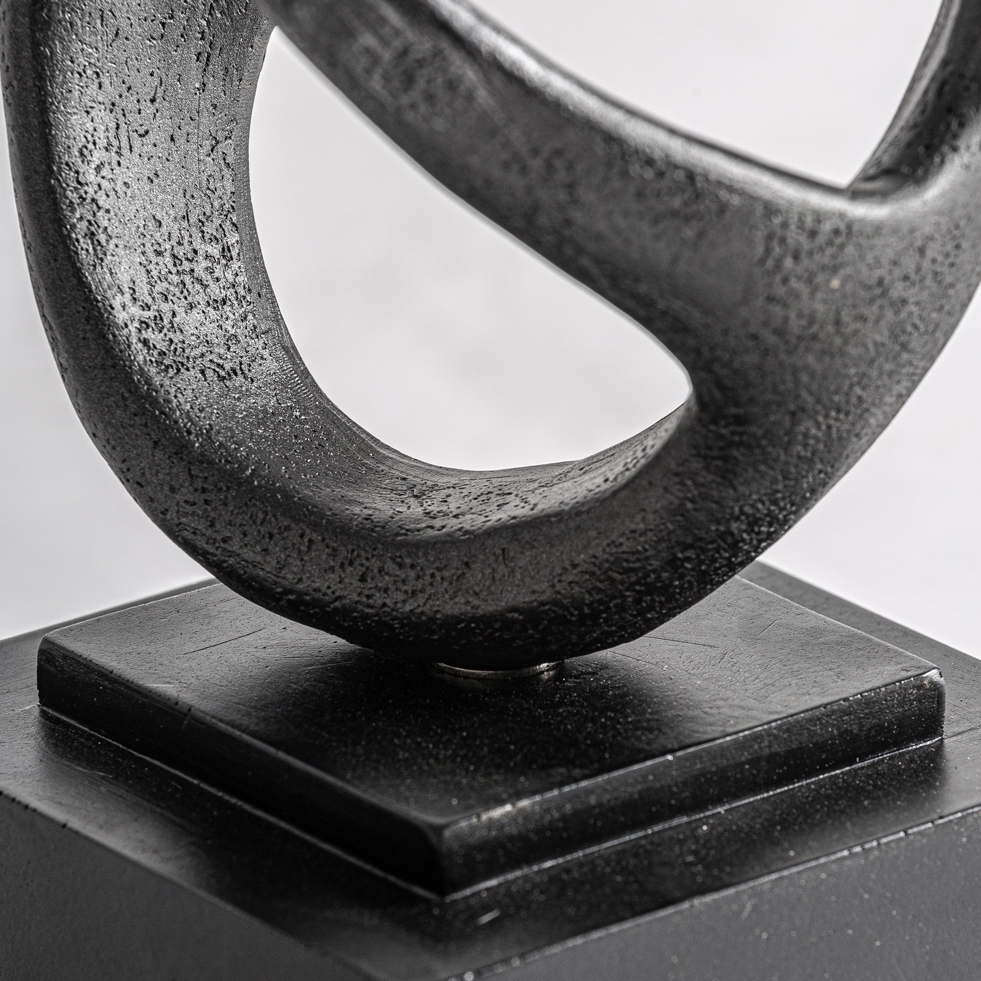 SVARTFIGUR Decorative Sculpture