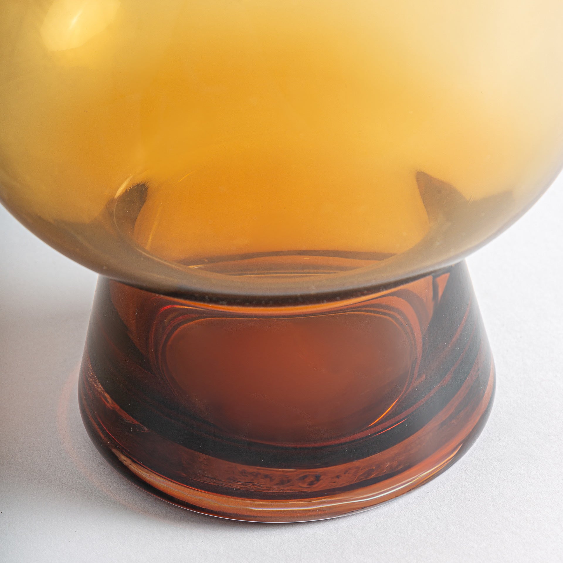 Yuka Amber Glass Vase - Classic Style