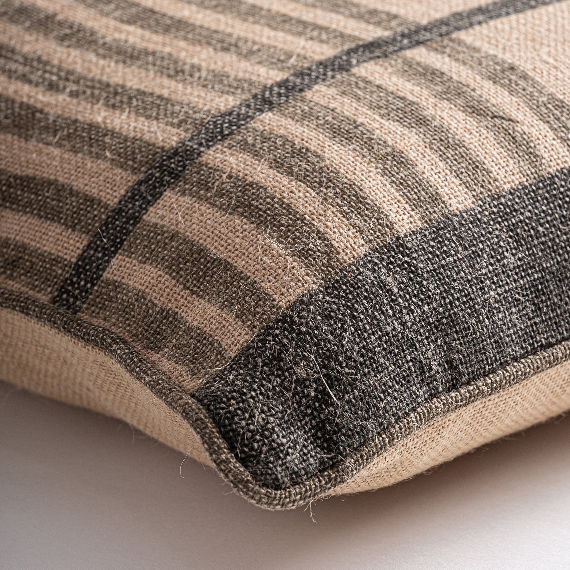 Nagore Jute Cushion – Natural Beige & Brown Fiber