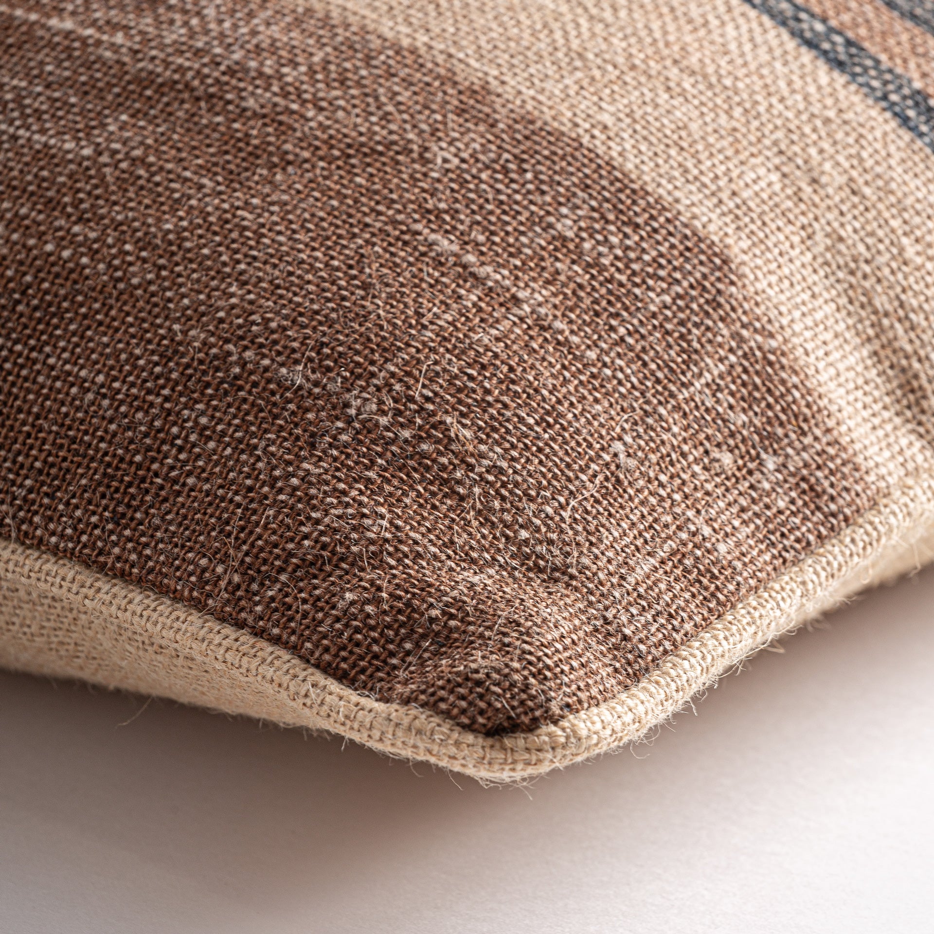 Alceo Jute Cushion - Natural Beige & Brown Fiber