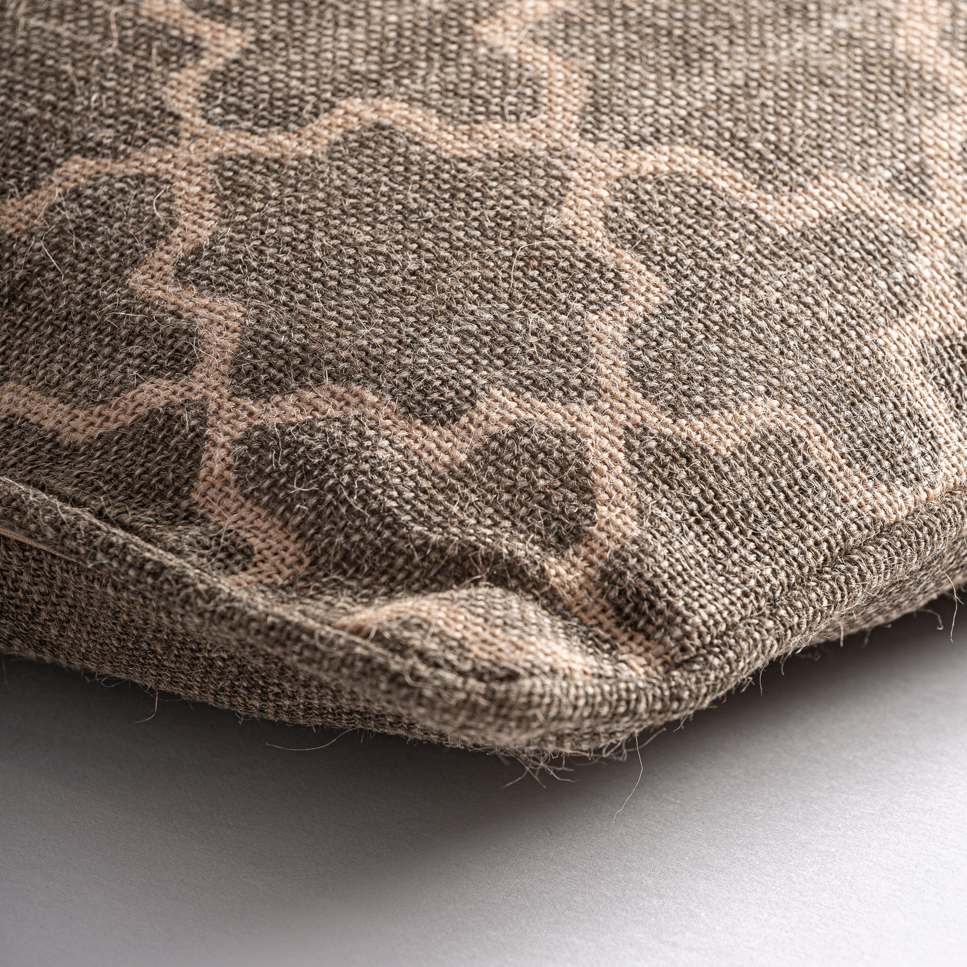 Nefer Jute Cushion - Beige & Green Natural Fiber Decorative Pillow