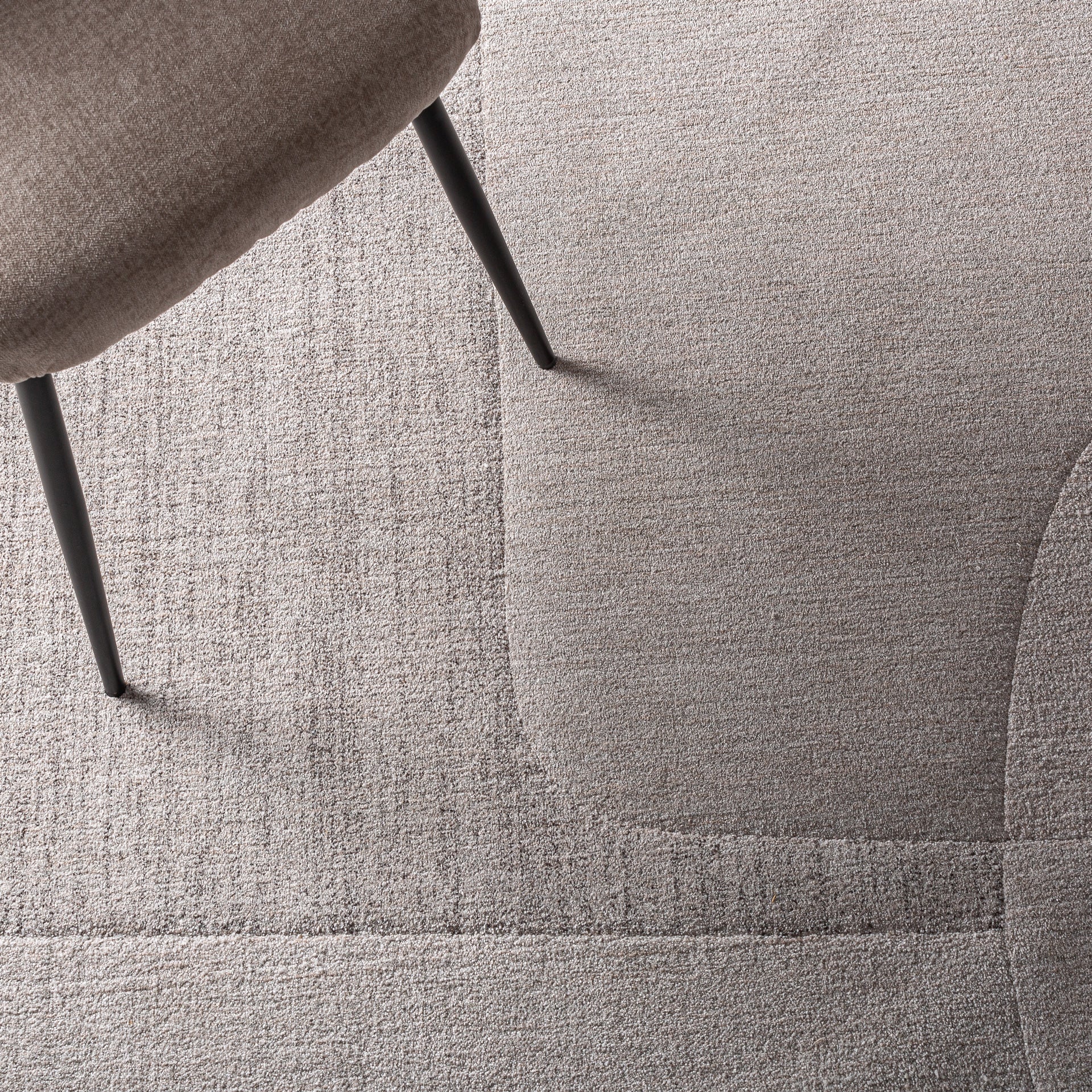 Naiara Classic Polyester Carpet - Neutral Tones