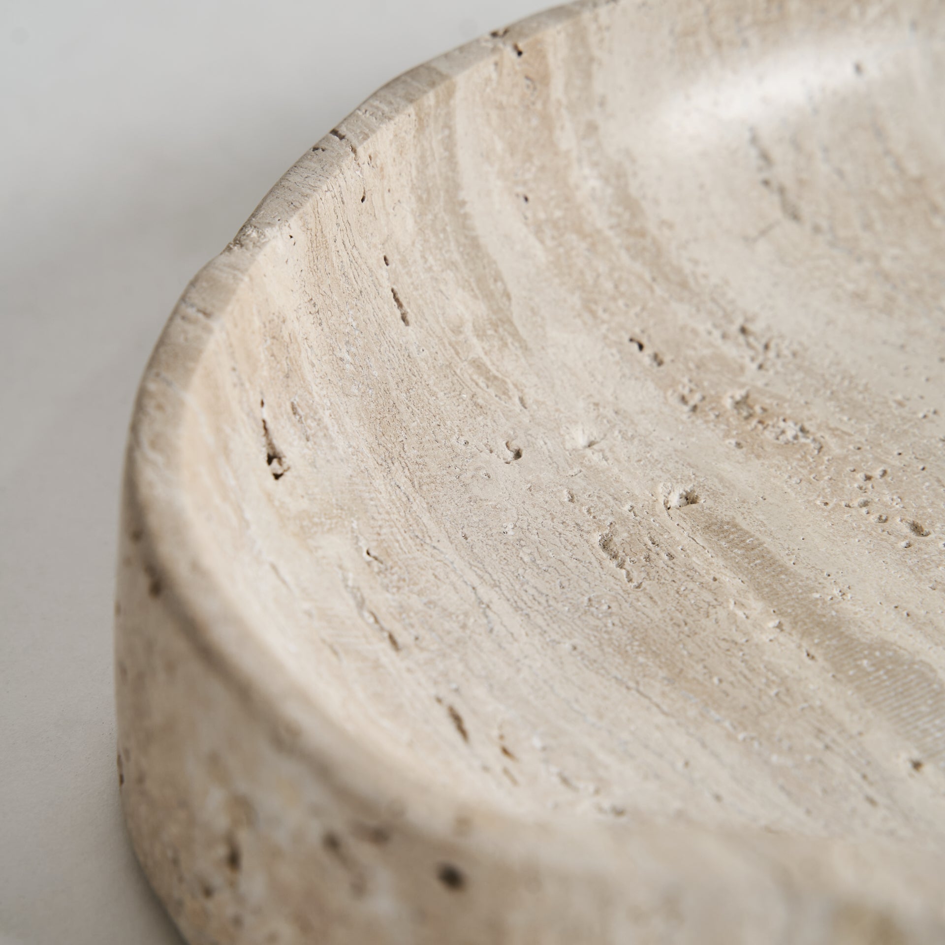 MOTRUS CENTERPIECE