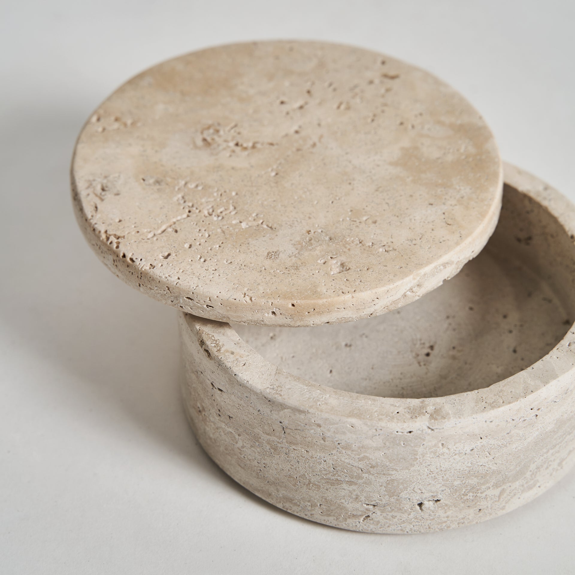 MOTRUS BOX