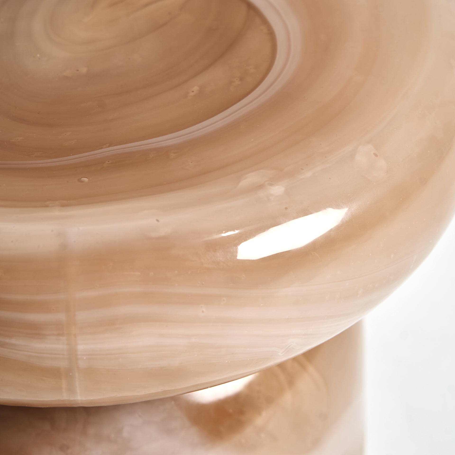 GILAU SIDE TABLE