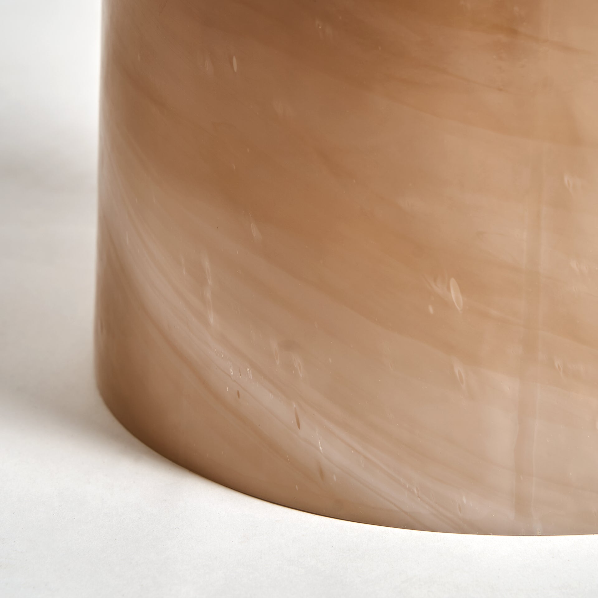 GILAU SIDE TABLE