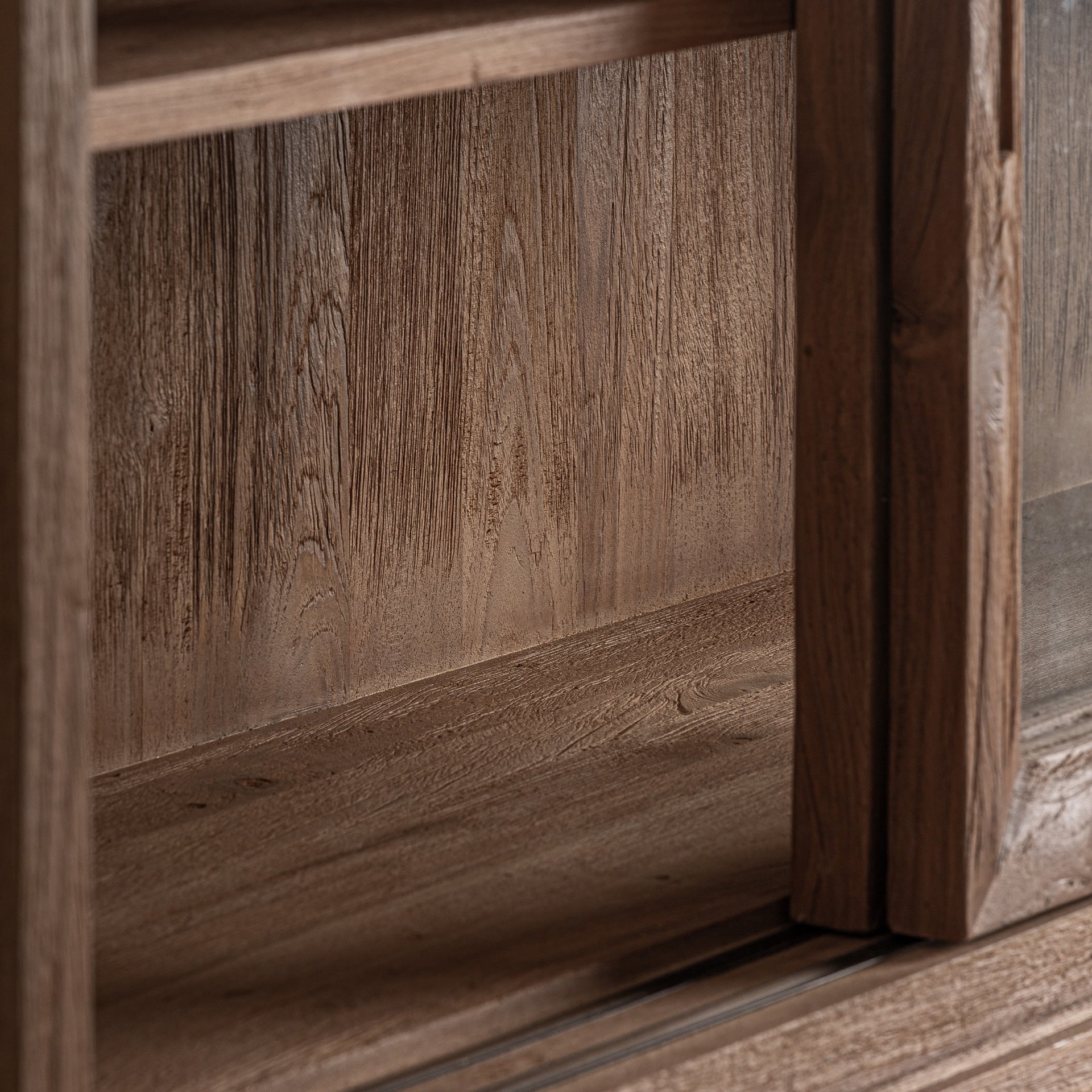 SHAYLA MODULAR DISPLAY CABINET