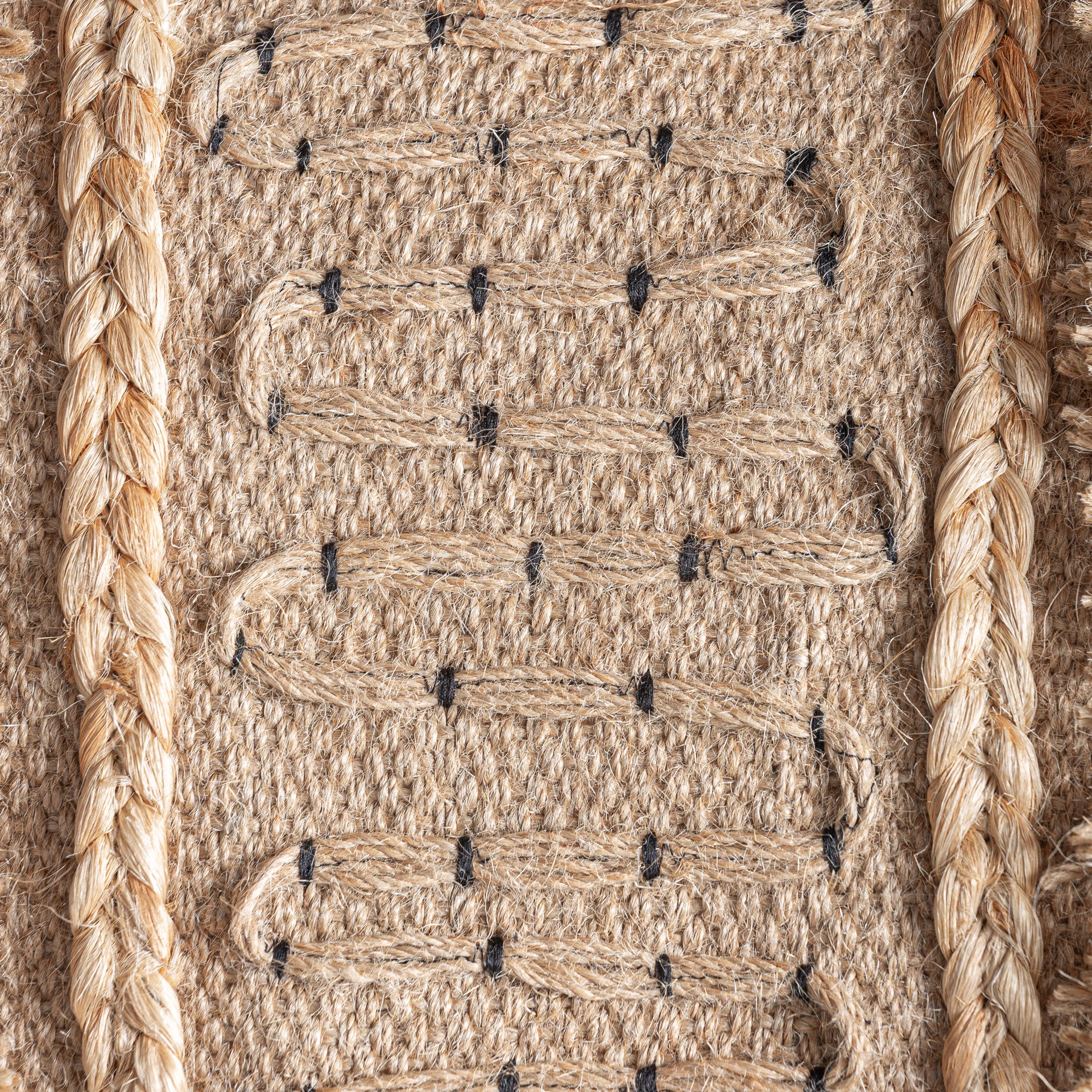 SAANVI CUSHION