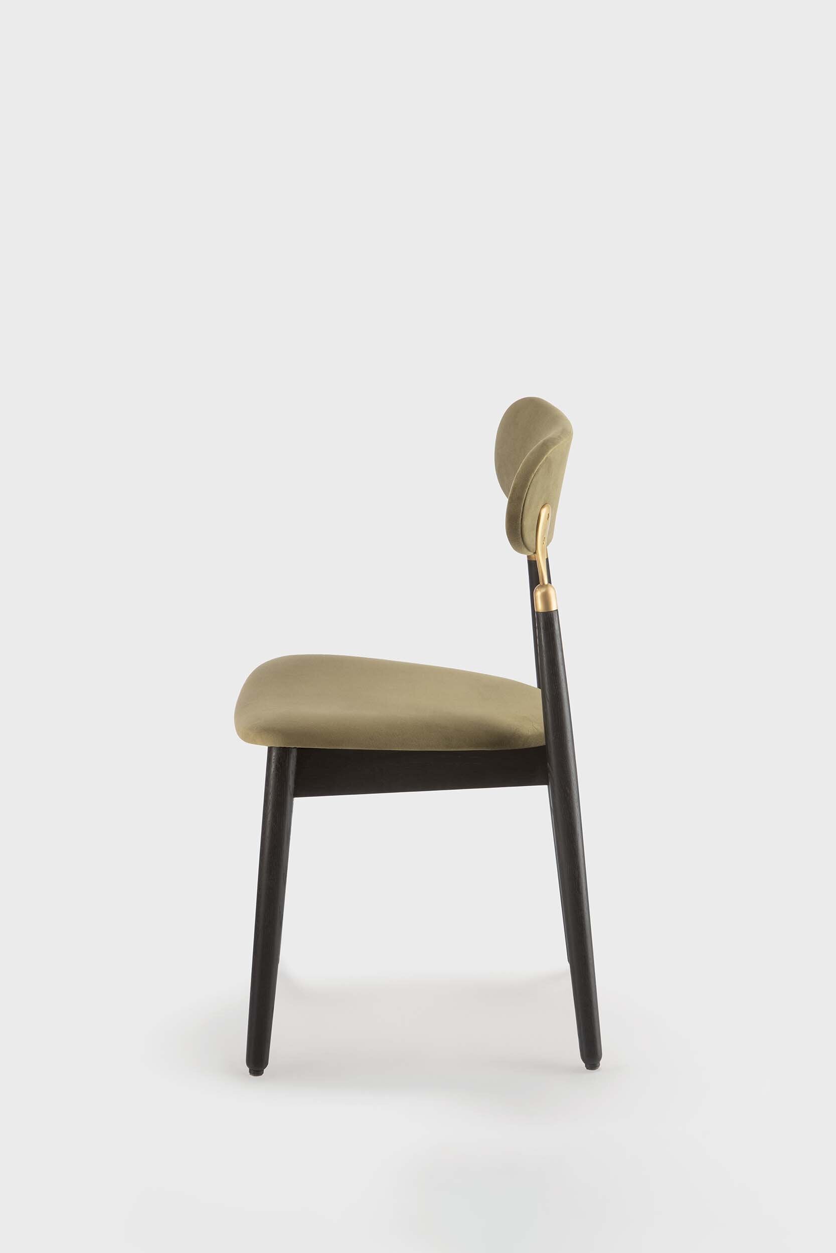 7.1 Oak Dining Chair in Black