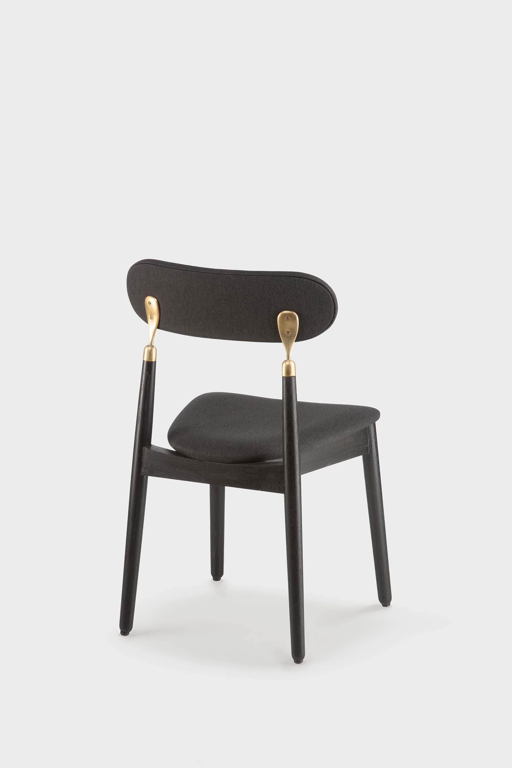 7.1 Oak Dining Chair in Black