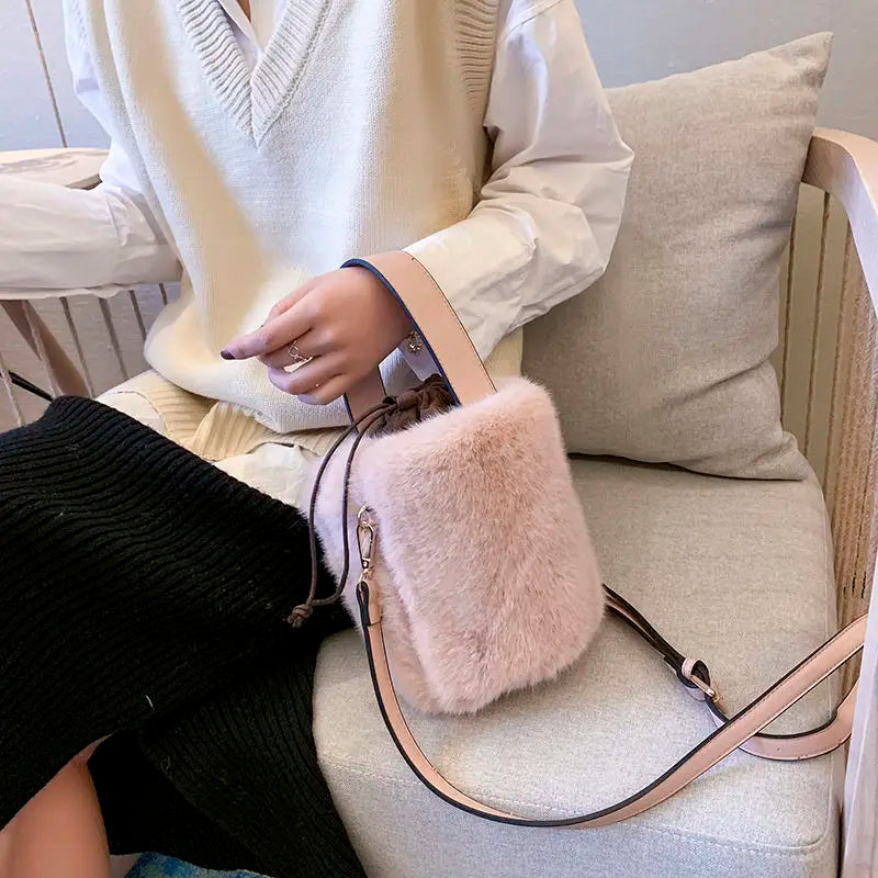 Plush Winter Faux Fur Bucket Bag