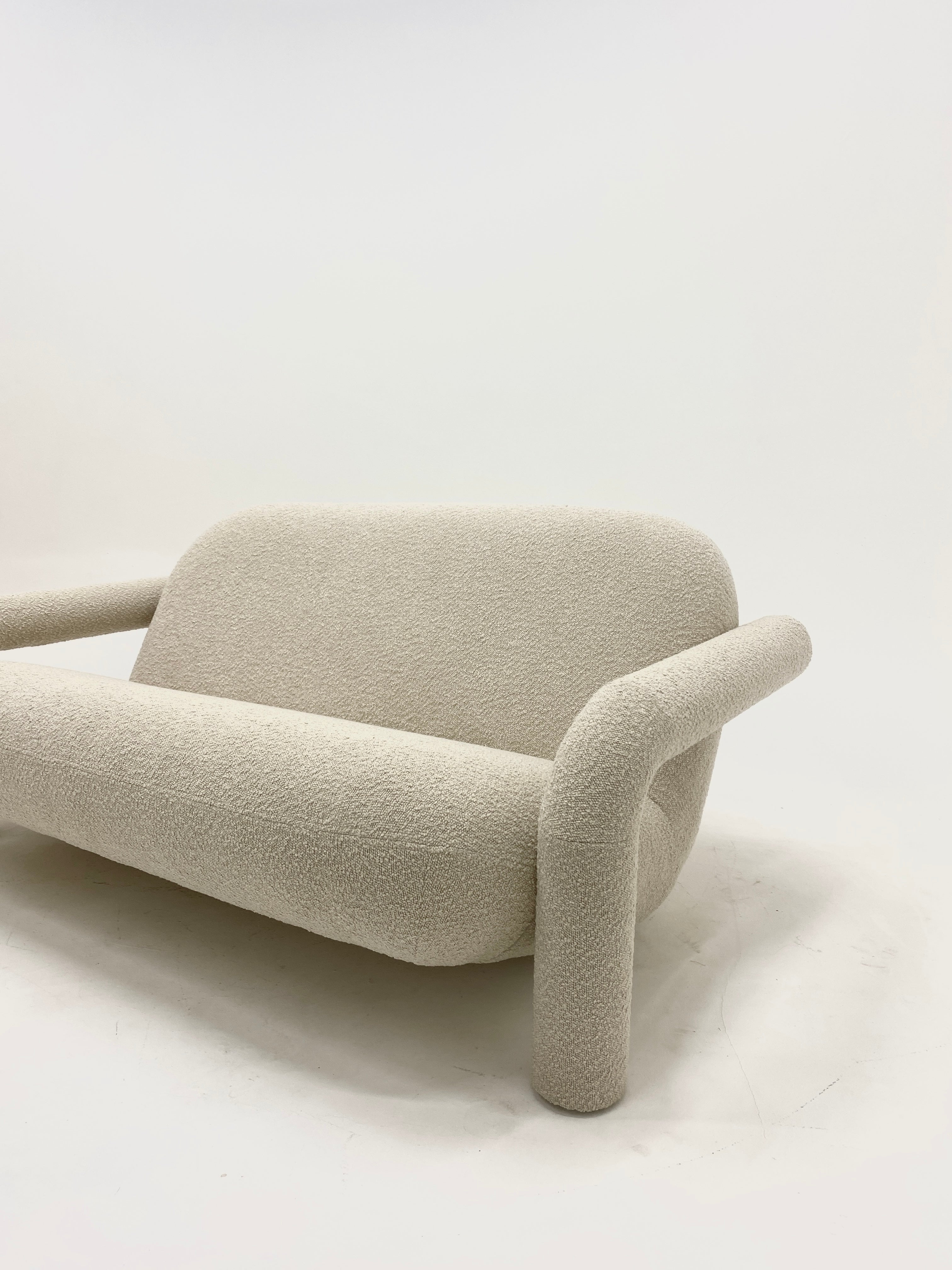 SkandiShop G Spot Sofa