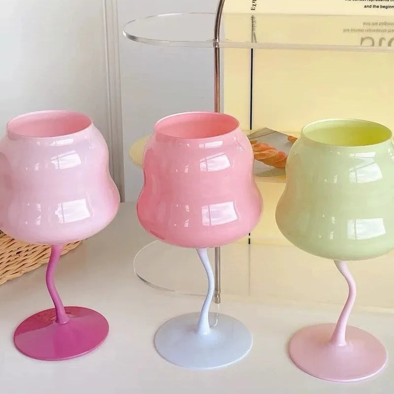 Vintage Macaron Delight Wine Glass Set