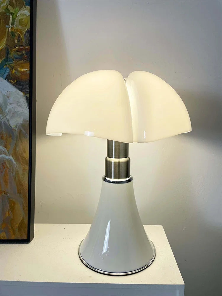 Eleganza Petal LED Bat Table Lamp