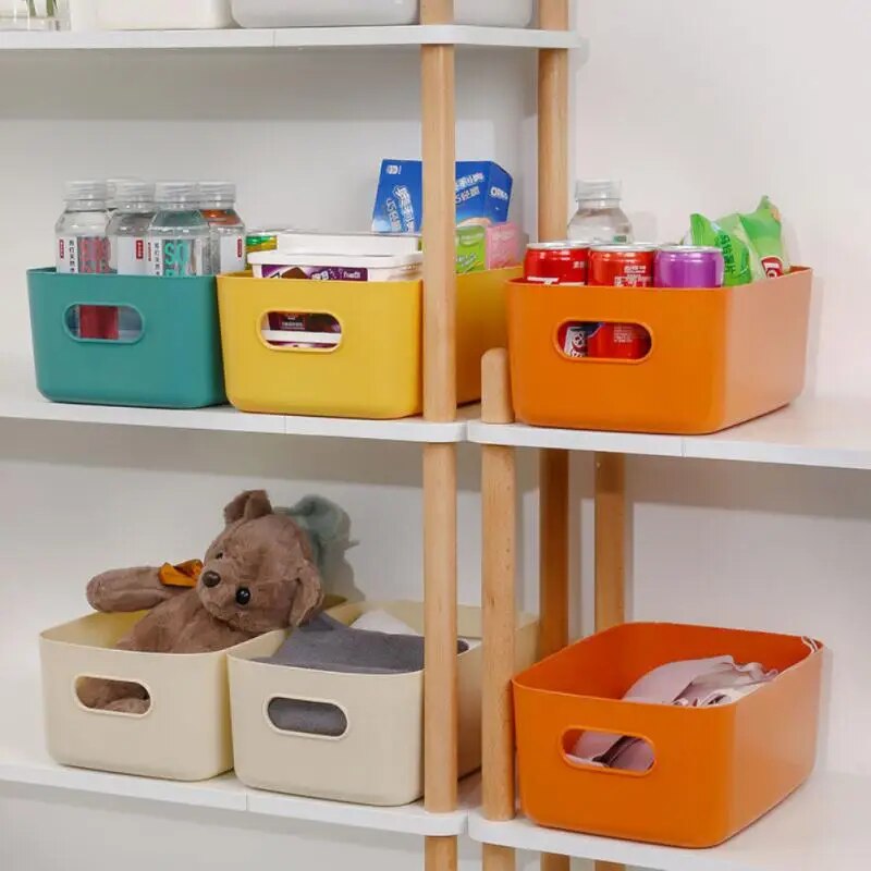 SkandiShop S/M/L Plastic Storage Box Kitchen Sundries Storage Baskets With Handle